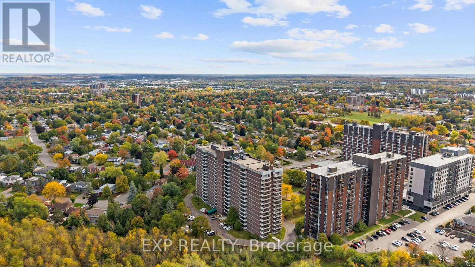 903 - 1705 Playfair Drive, Ottawa, Ontario  K1H 8P6 - Photo 2 - X12458637