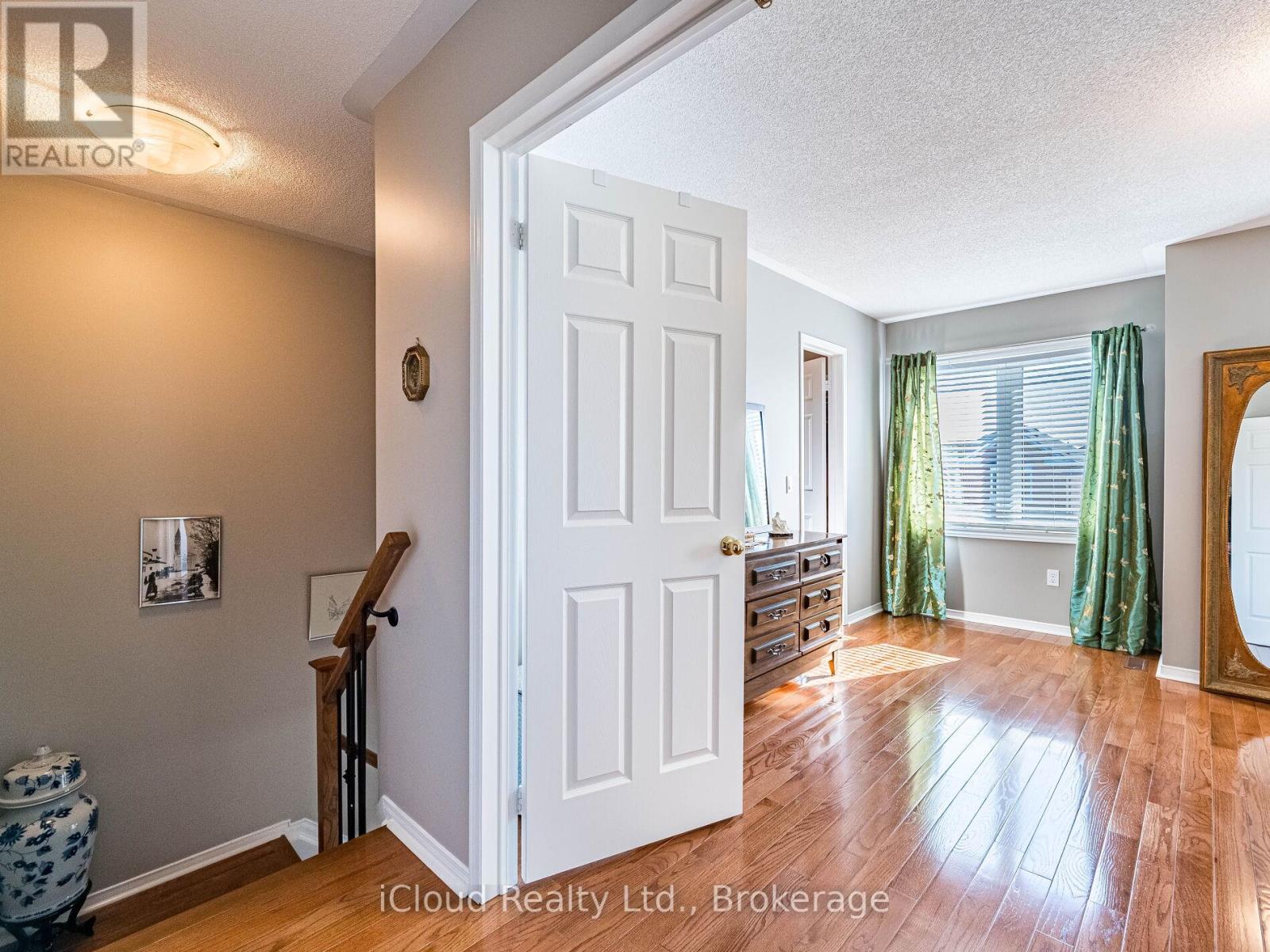 82 Hanton Crescent, Caledon, Ontario  L7E 2E7 - Photo 23 - W12458314