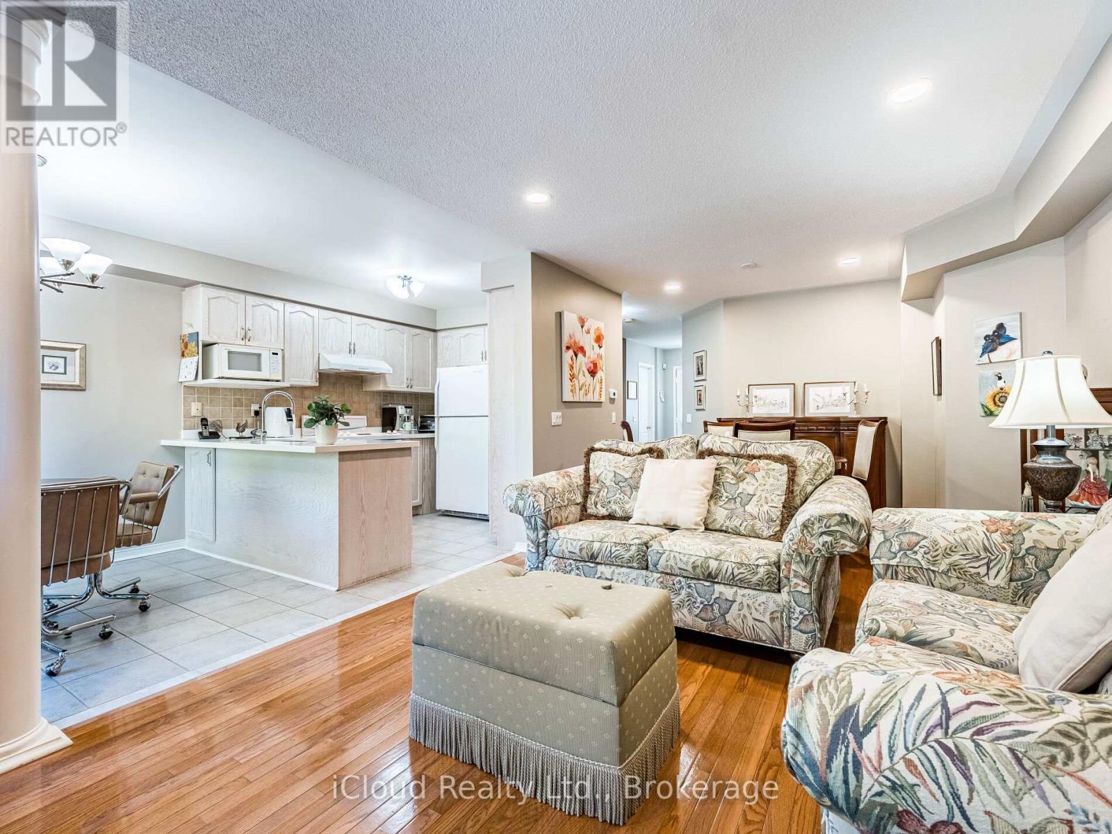 82 Hanton Crescent, Caledon, Ontario  L7E 2E7 - Photo 16 - W12458314