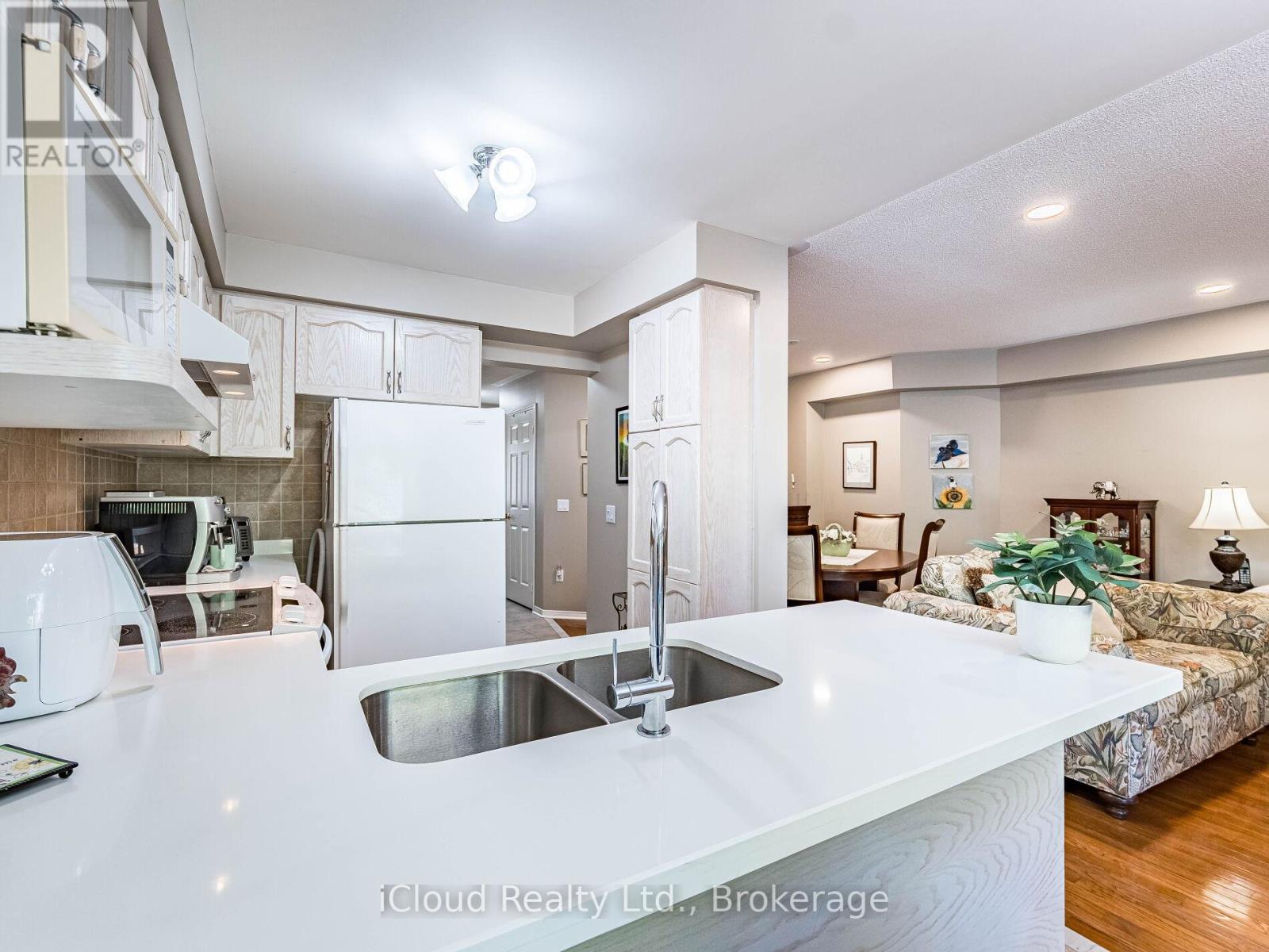 82 Hanton Crescent, Caledon, Ontario  L7E 2E7 - Photo 19 - W12458314