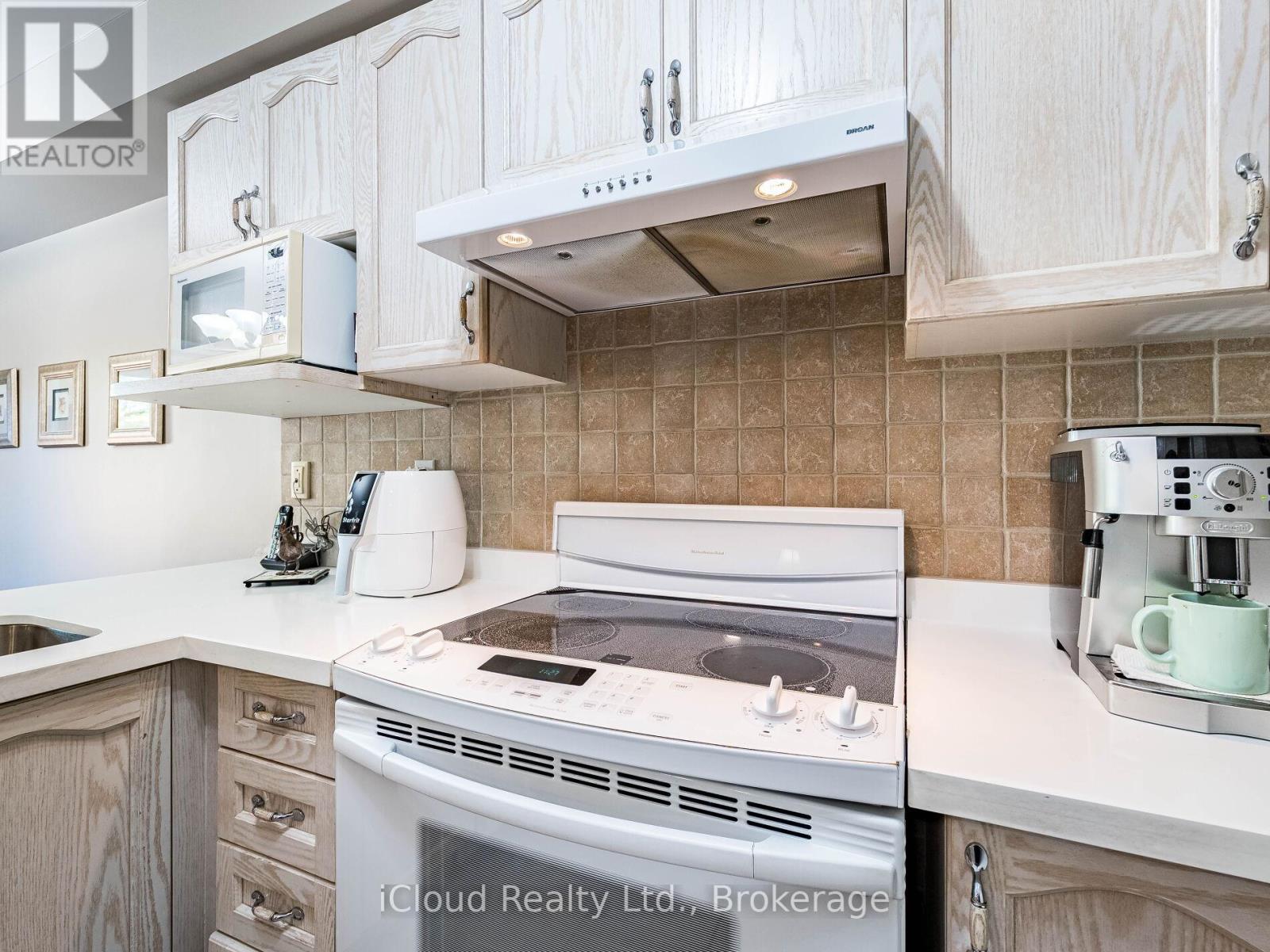 82 Hanton Crescent, Caledon, Ontario  L7E 2E7 - Photo 8 - W12458314