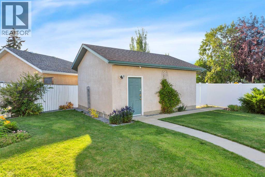16 Ahlstrom Close, Red Deer, Alberta  T4R 2T6 - Photo 40 - A2250220
