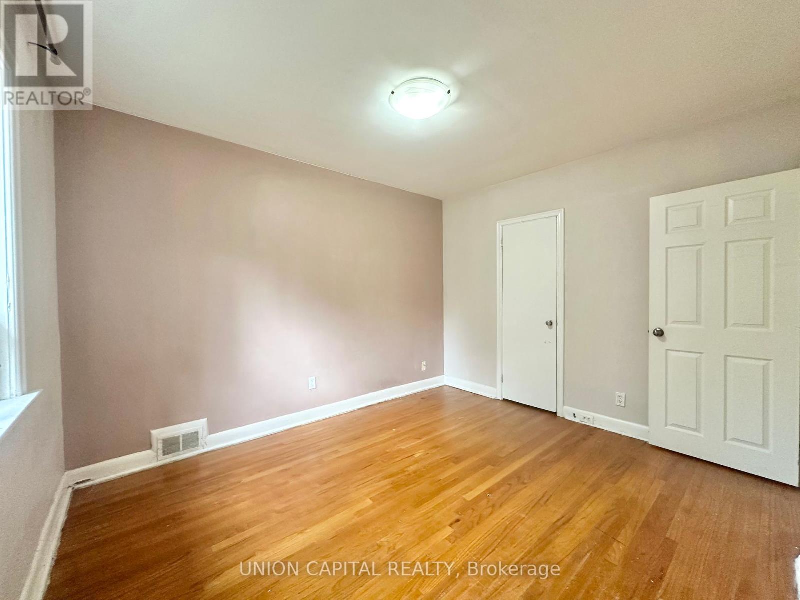 Main Floor - 1048 Kennedy Road, Toronto, Ontario  M1P 2K7 - Photo 14 - E12458655