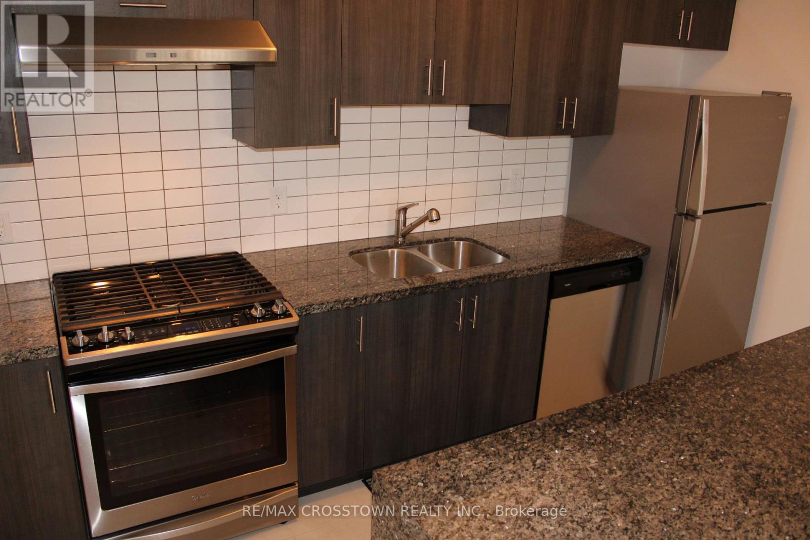 408 - 6 Spice Way, Barrie, Ontario  L9J 0J9 - Photo 5 - S12458657