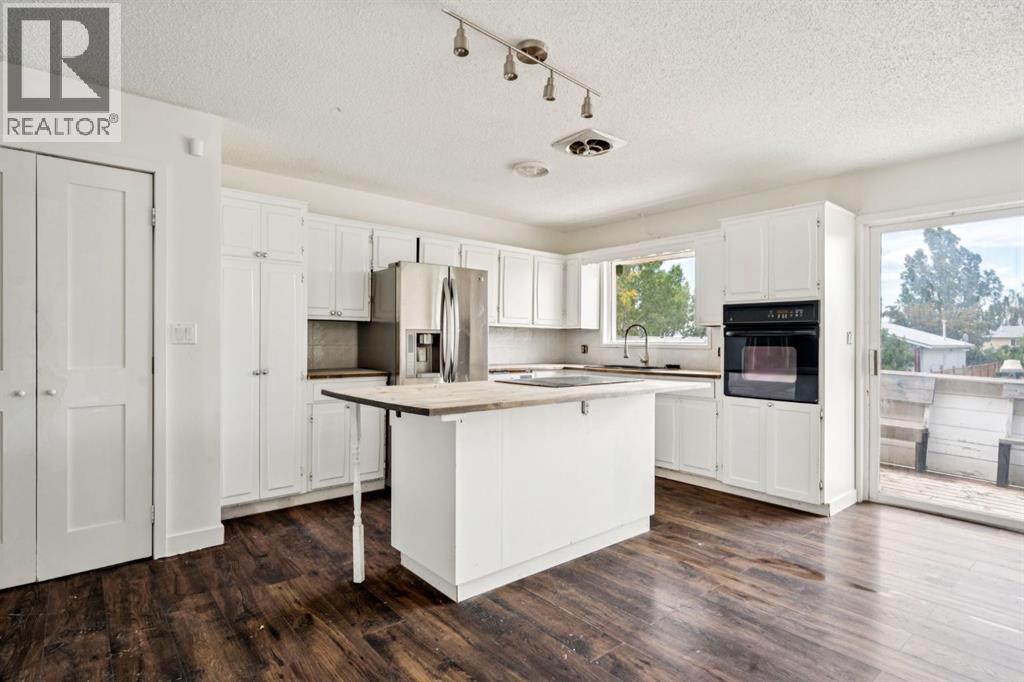422 7 Street, Beiseker, Alberta  T0M 0G0 - Photo 10 - A2243722
