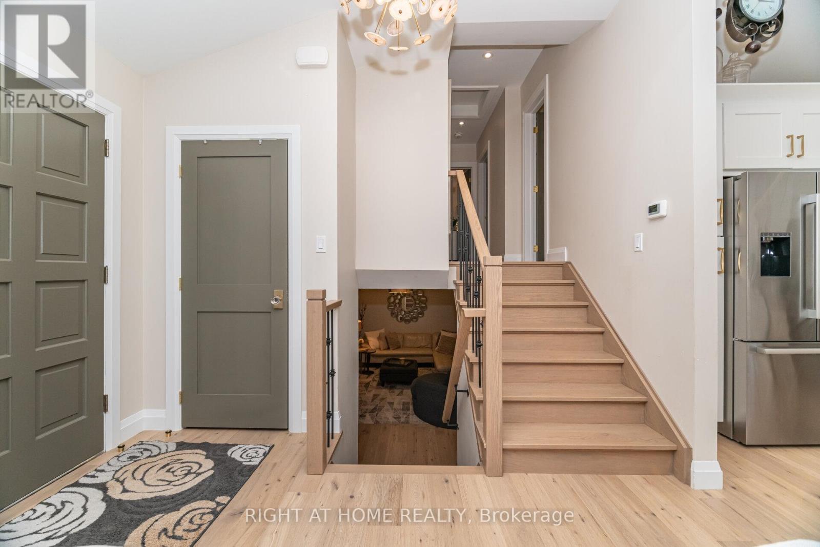 5188 Cherryhill Crescent, Burlington, Ontario  L7L 4C4 - Photo 18 - W12458639
