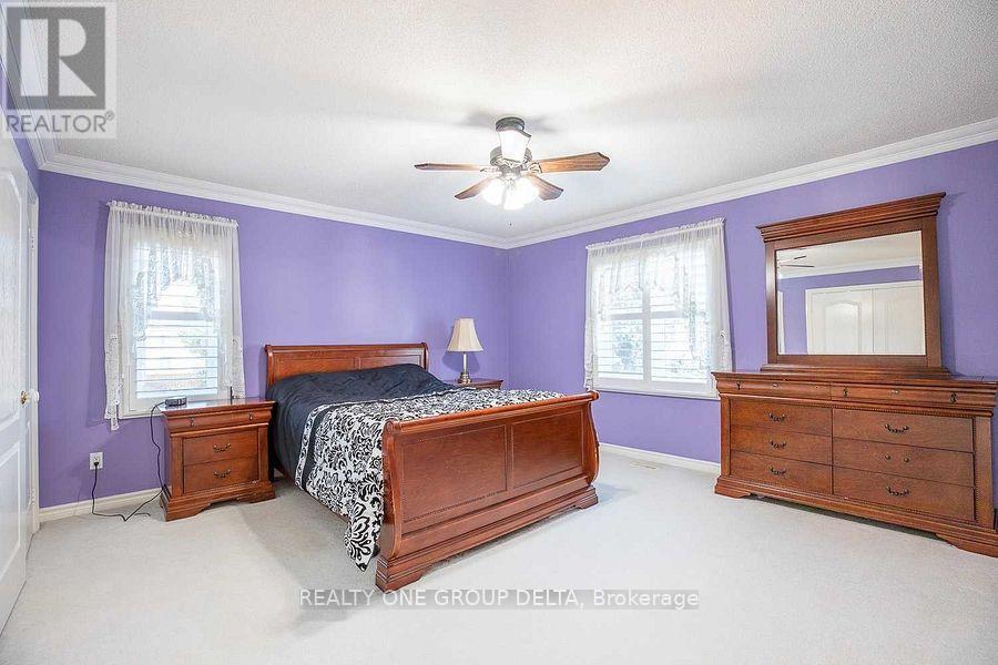 1918 Royal Credit Boulevard, Mississauga, Ontario  L5M 4Y1 - Photo 16 - W12458640
