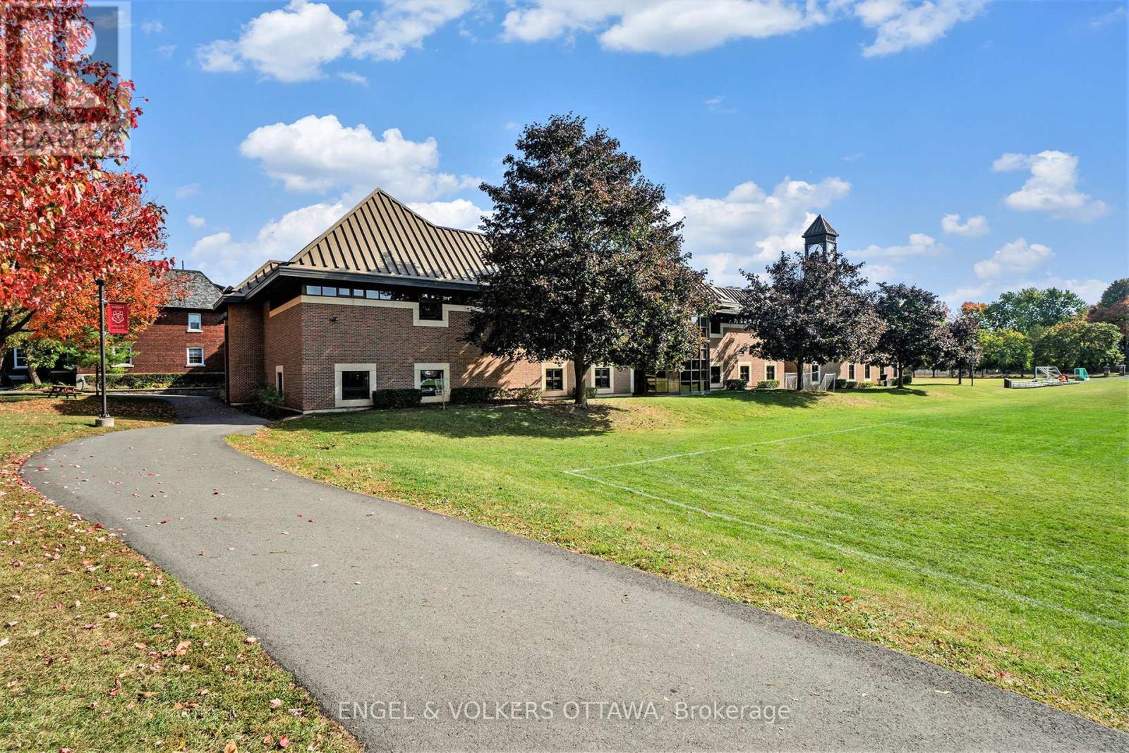 60 Juliana Road, Ottawa, Ontario  K1M 1K3 - Photo 19 - X12458658