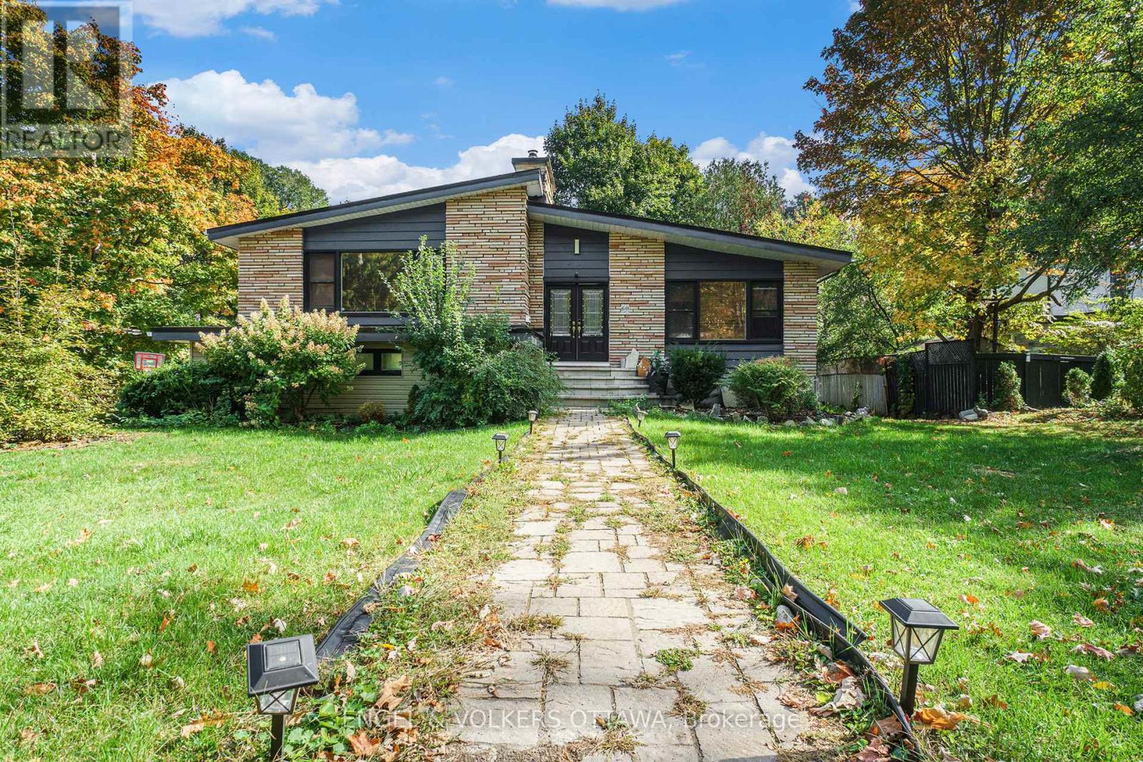 60 Juliana Road, Ottawa, Ontario  K1M 1K3 - Photo 5 - X12458658