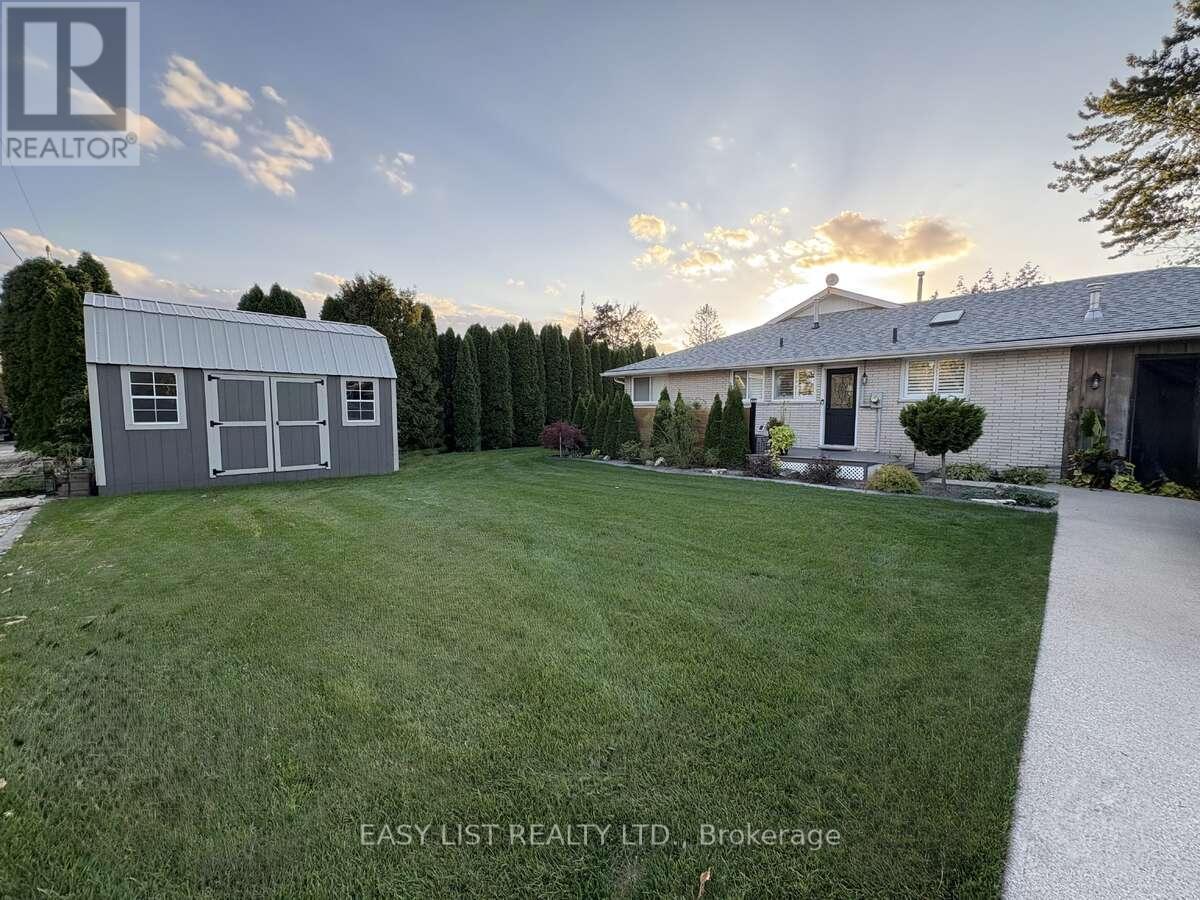 767 Reaume Drive, Lakeshore, Ontario  N0P 2L0 - Photo 3 - X12458642