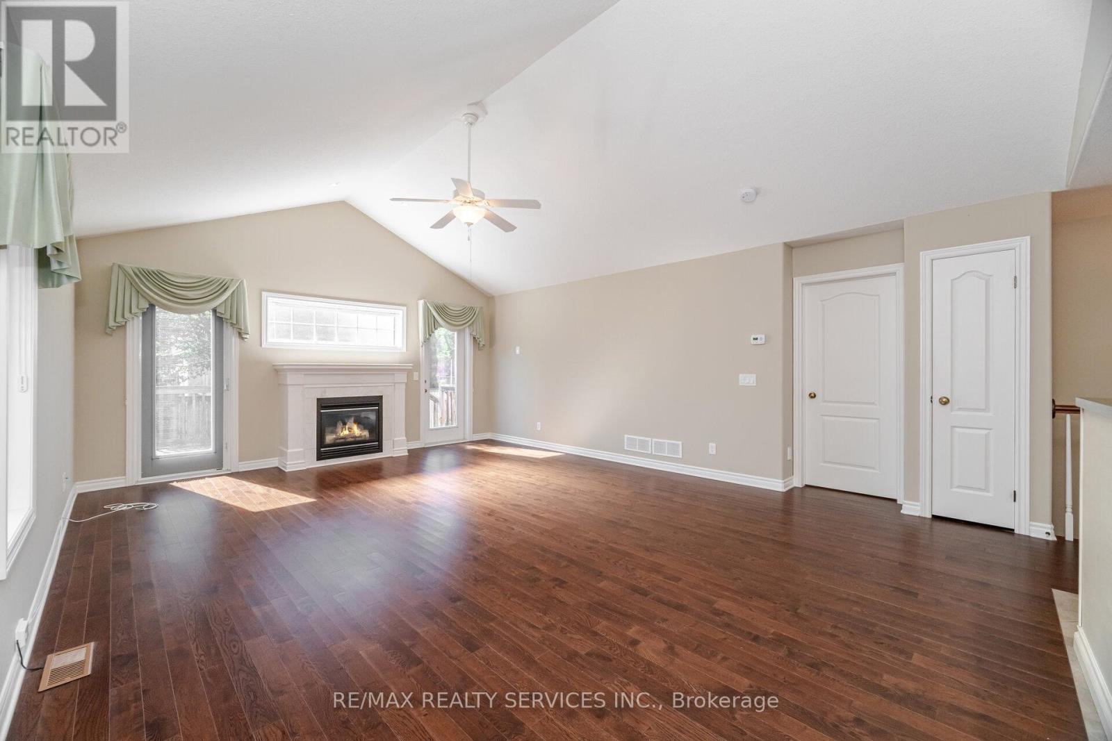 43 Rose Glen Crescent, Niagara-On-The-Lake, Ontario  L0S 1J0 - Photo 14 - X12458650