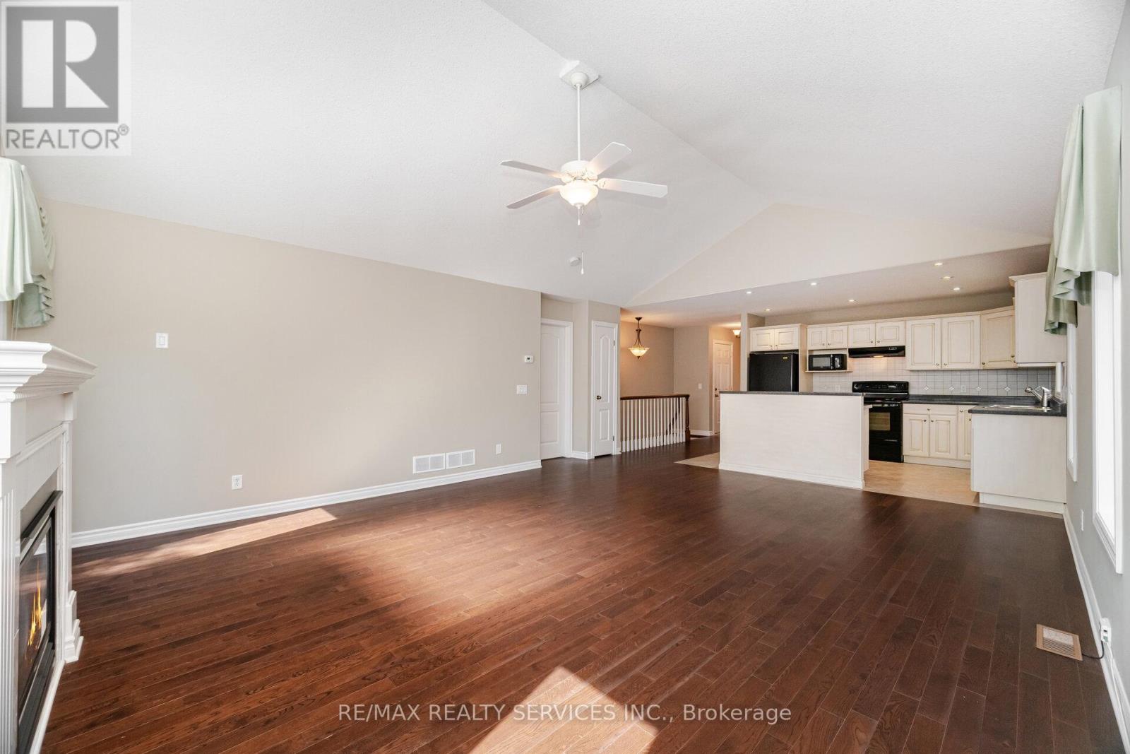 43 Rose Glen Crescent, Niagara-On-The-Lake, Ontario  L0S 1J0 - Photo 16 - X12458650