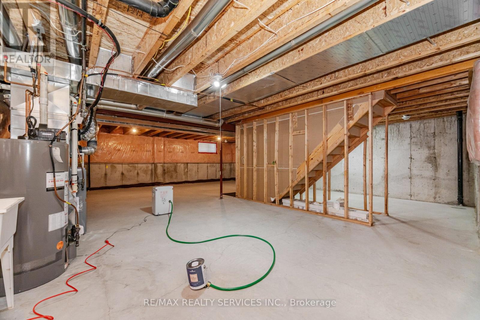 43 Rose Glen Crescent, Niagara-On-The-Lake, Ontario  L0S 1J0 - Photo 31 - X12458650