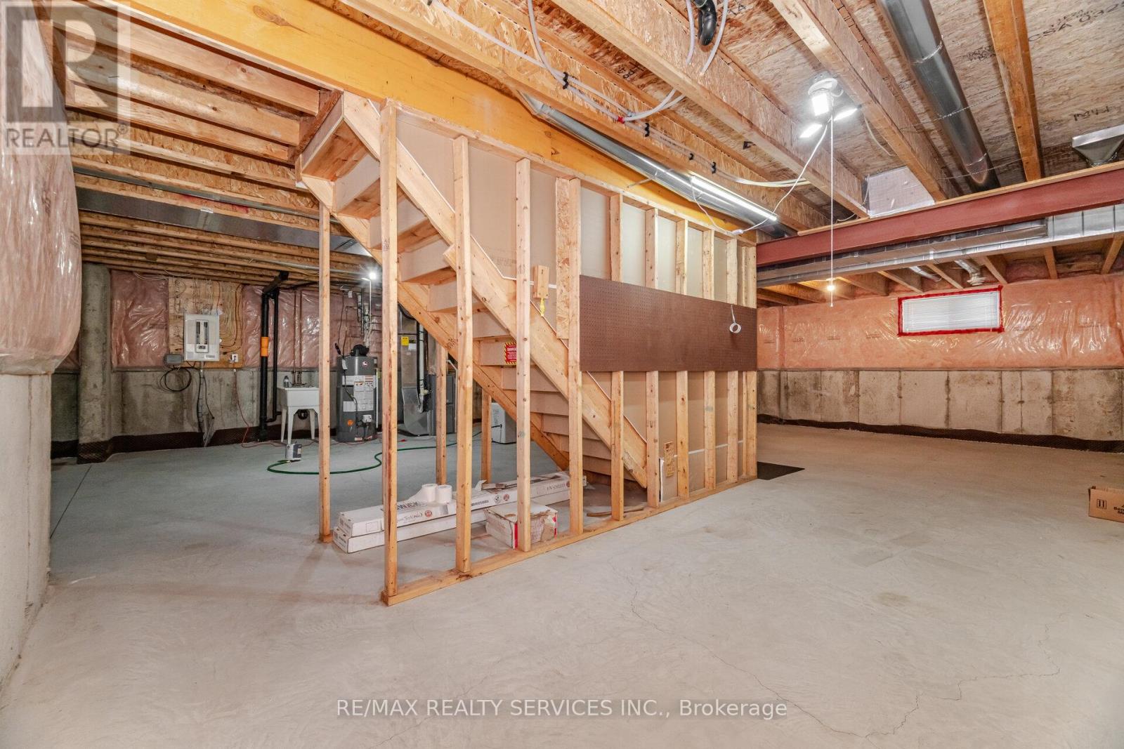 43 Rose Glen Crescent, Niagara-On-The-Lake, Ontario  L0S 1J0 - Photo 33 - X12458650