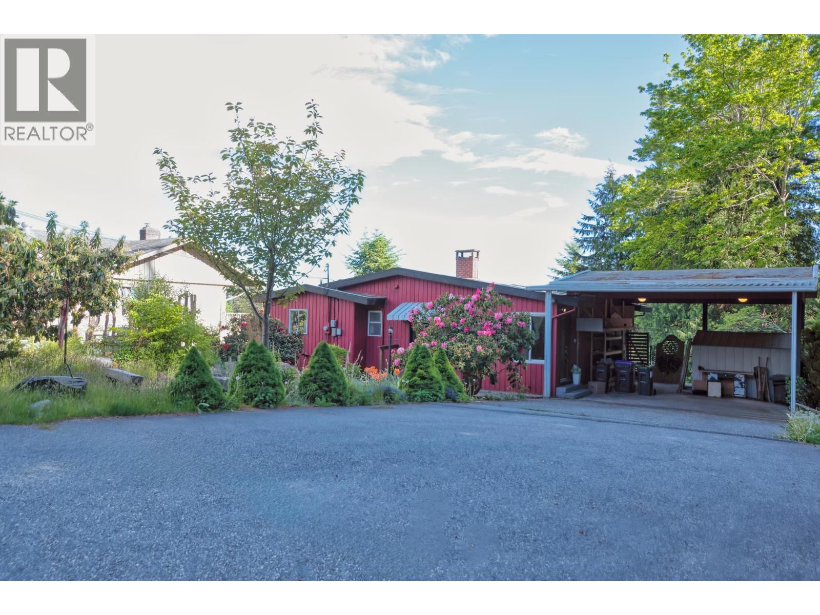 6533 Meier Road, Sechelt, British Columbia  V7Z 0S8 - Photo 5 - R3057716
