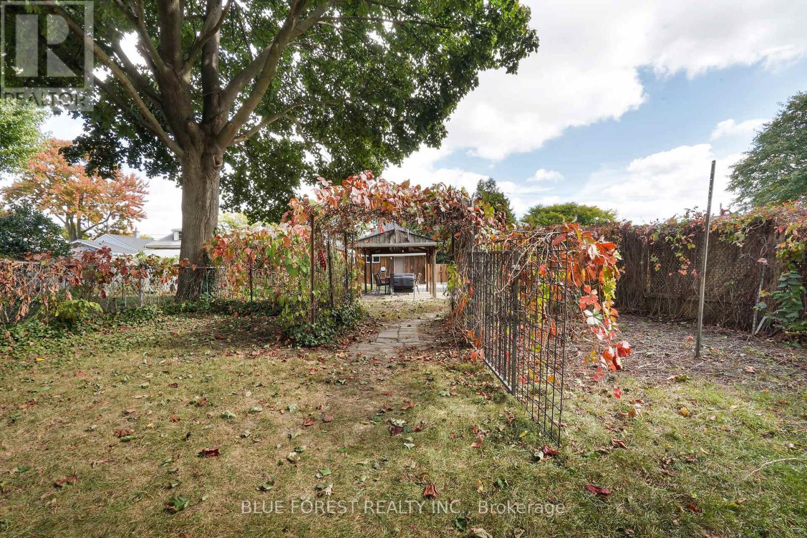101 Elm Street, London East, Ontario  N5Z 2K4 - Photo 30 - X12458673