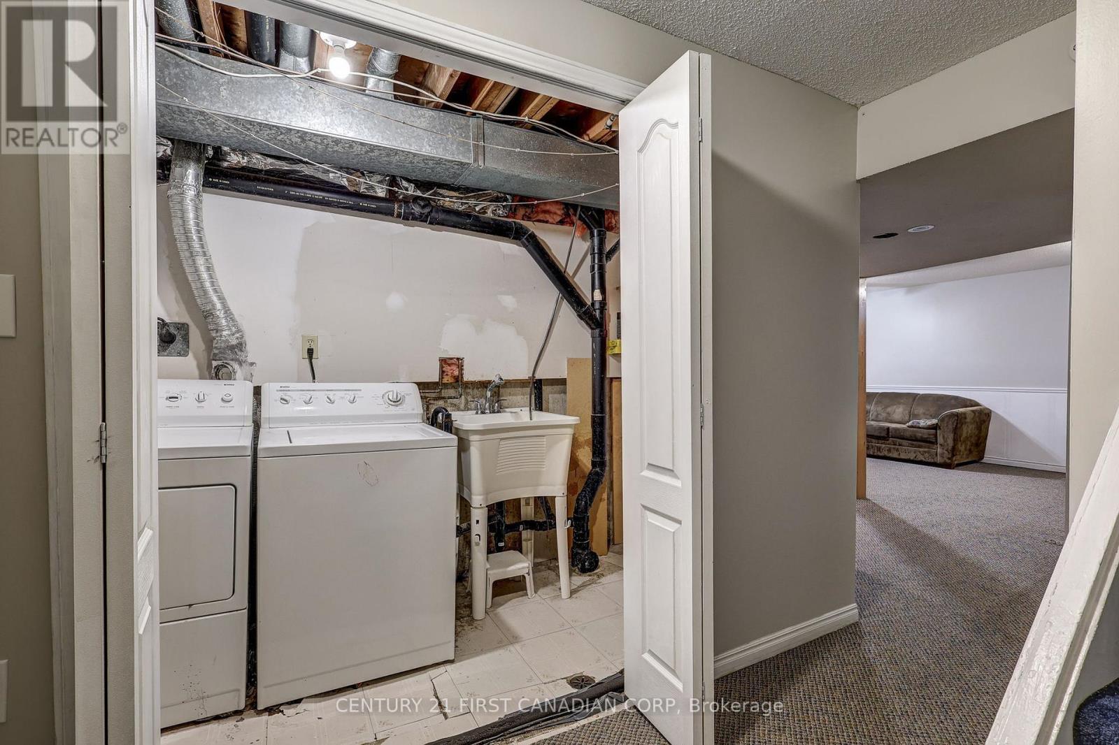 1824 Attawandaron Road, London North, Ontario  N6G 3N1 - Photo 29 - X12458674