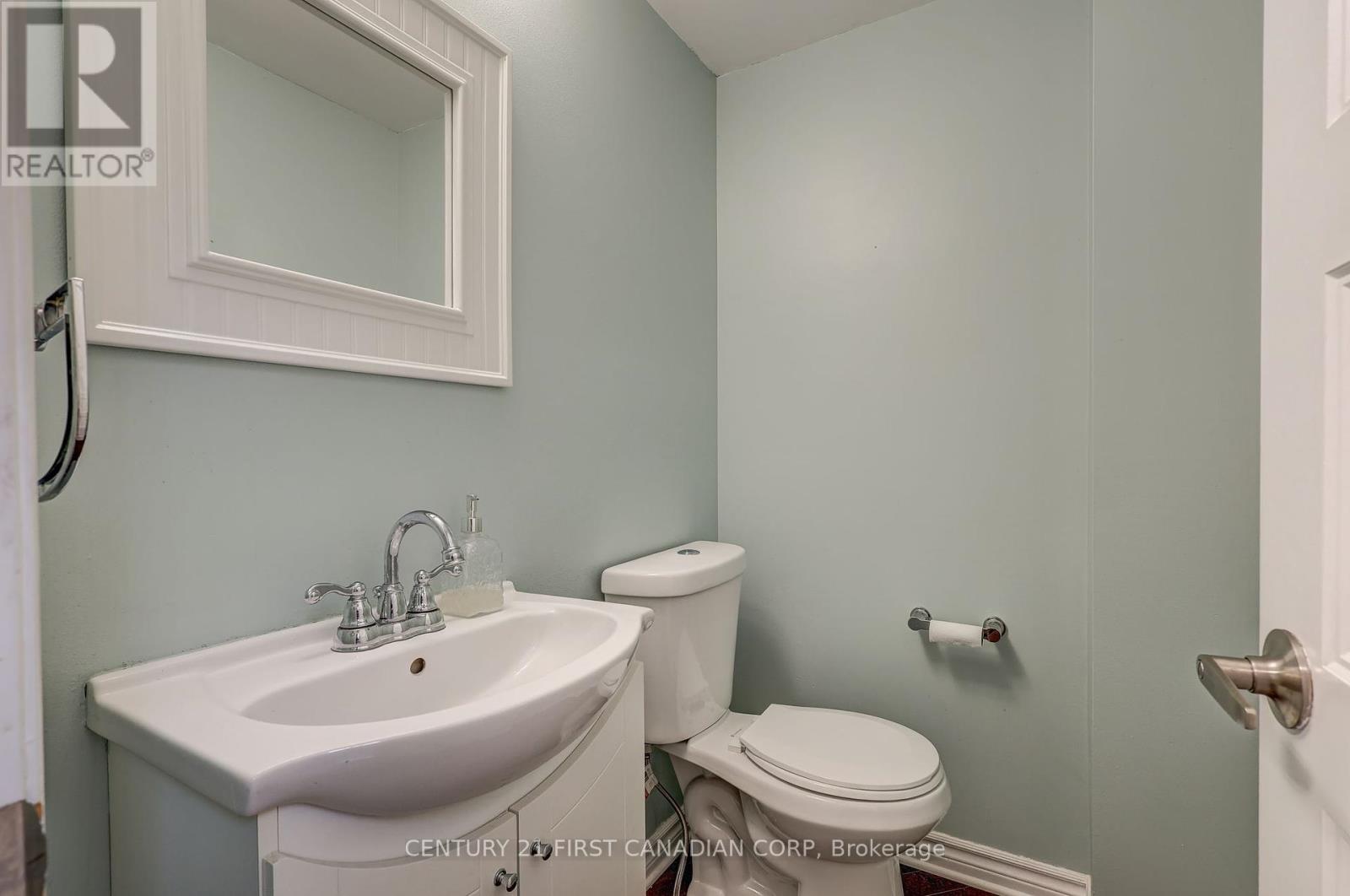 1824 Attawandaron Road, London North, Ontario  N6G 3N1 - Photo 7 - X12458674