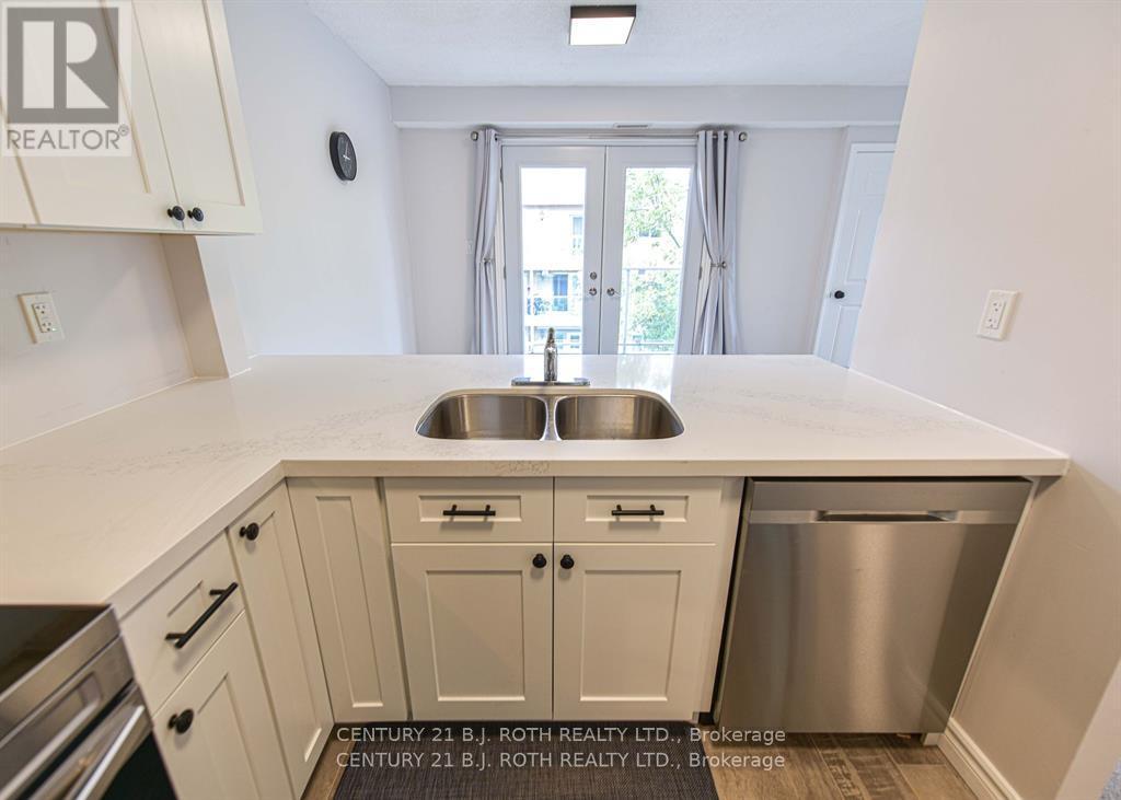 302 - 125 Bond Street, Orillia, Ontario  L3V 1J7 - Photo 12 - S12458671