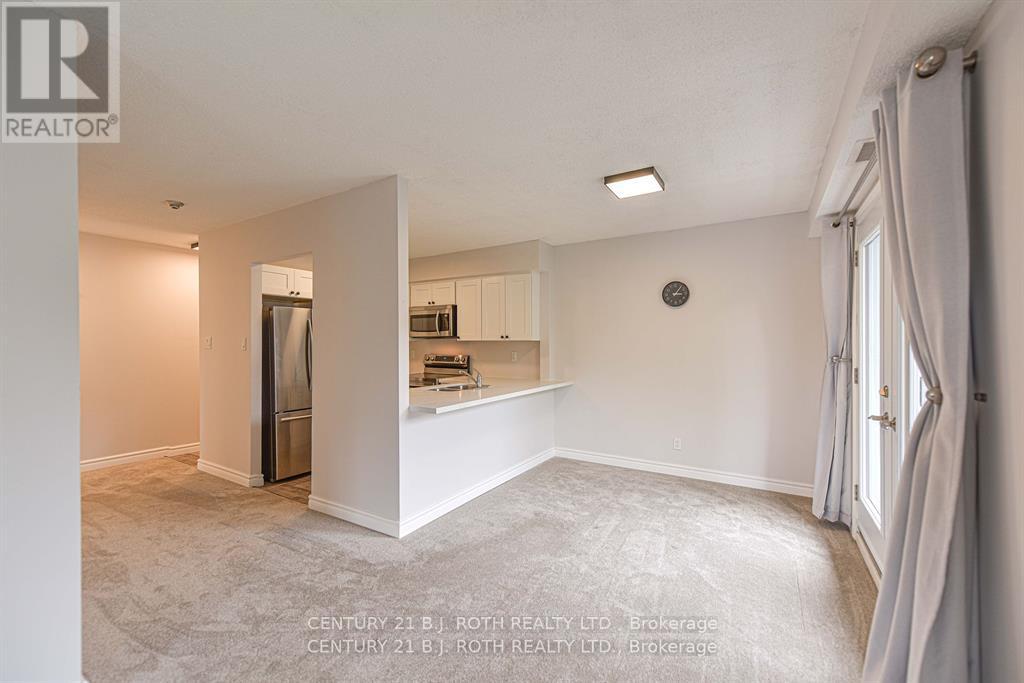 302 - 125 Bond Street, Orillia, Ontario  L3V 1J7 - Photo 15 - S12458671
