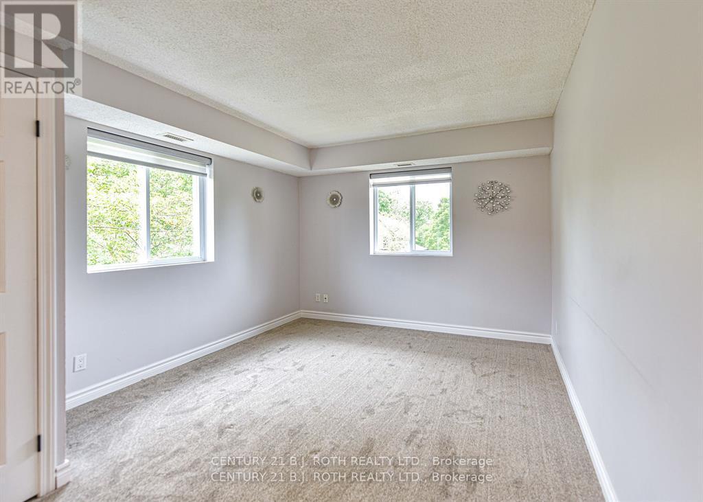 302 - 125 Bond Street, Orillia, Ontario  L3V 1J7 - Photo 16 - S12458671