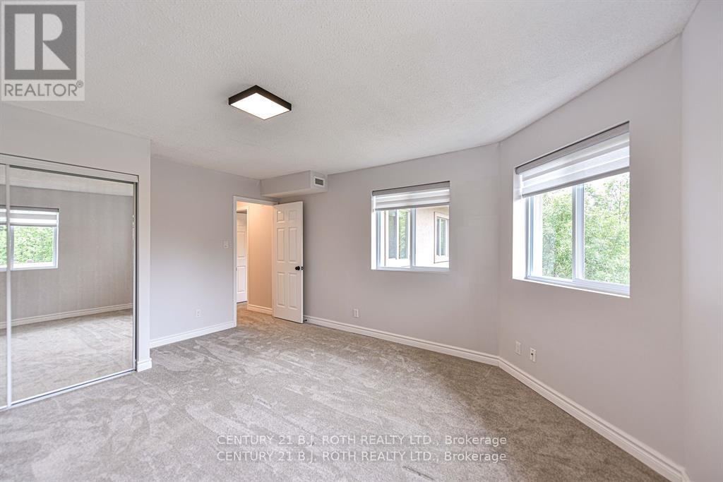 302 - 125 Bond Street, Orillia, Ontario  L3V 1J7 - Photo 24 - S12458671