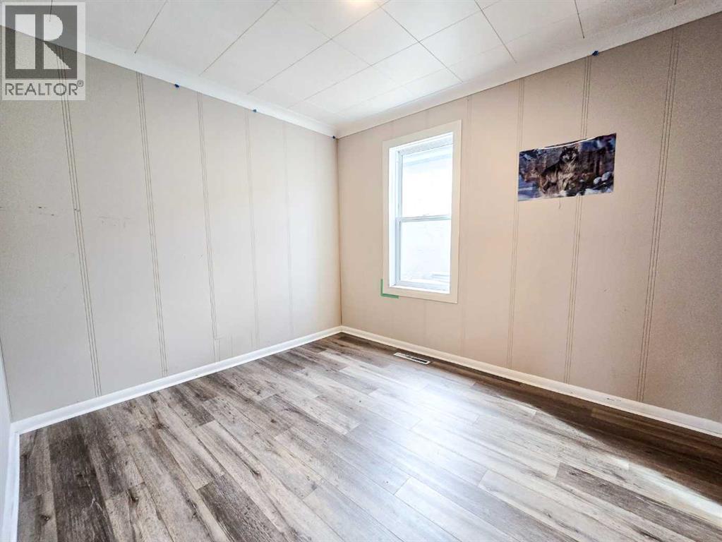 8005 18 Avenue, Coleman, Alberta  T0K 0M0 - Photo 7 - A2260836