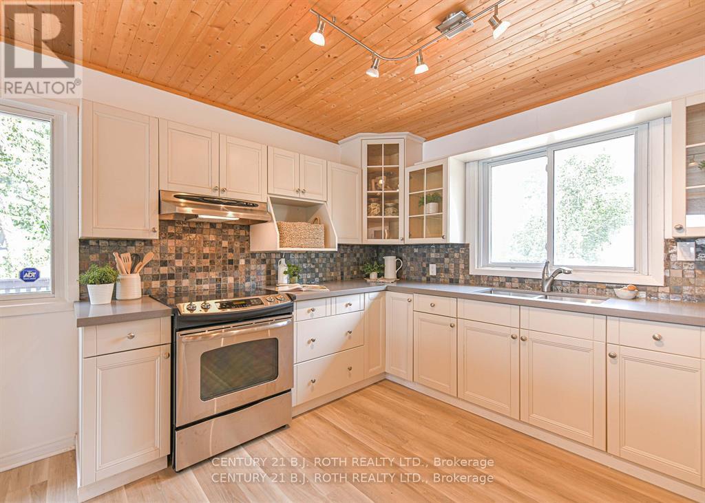 71 Campbell Beach Road, Kawartha Lakes, Ontario  L0K 1B0 - Photo 13 - X12458669