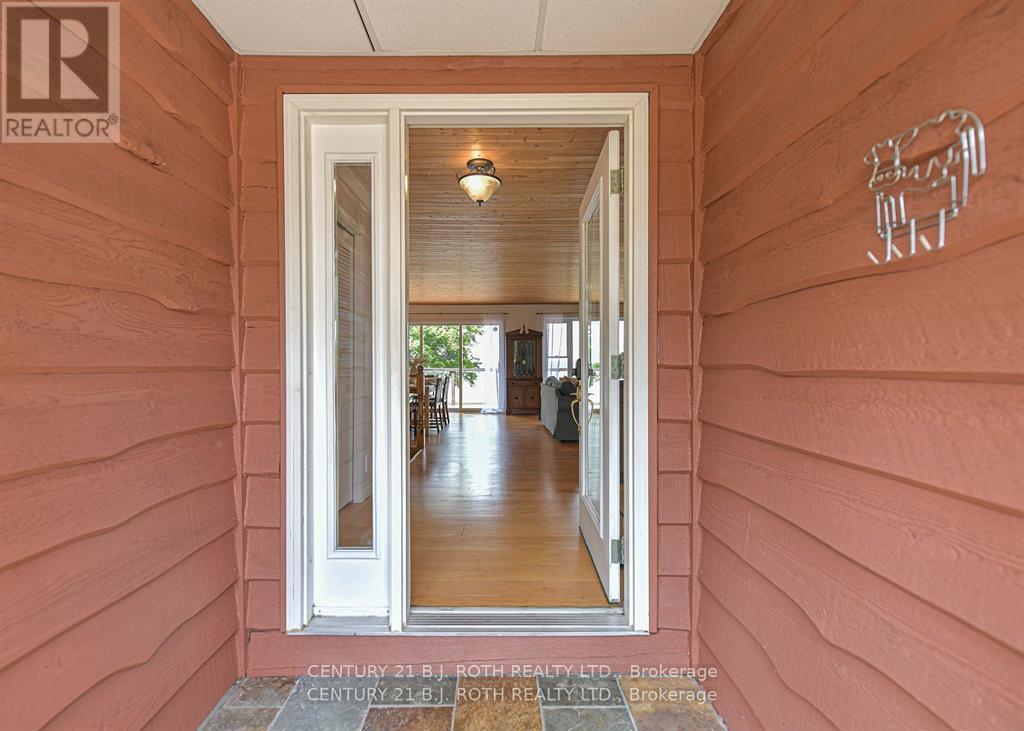 71 Campbell Beach Road, Kawartha Lakes, Ontario  L0K 1B0 - Photo 9 - X12458669
