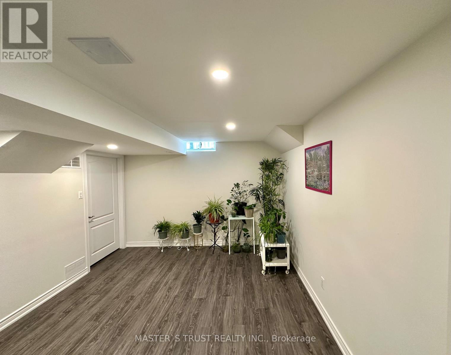418 The Bridle Walk, Markham, Ontario  L6C 2M5 - Photo 32 - N12431259