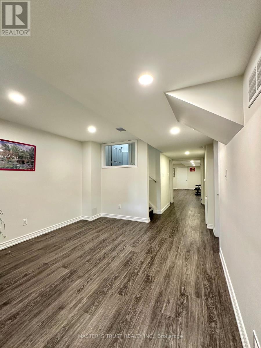 418 The Bridle Walk, Markham, Ontario  L6C 2M5 - Photo 33 - N12431259