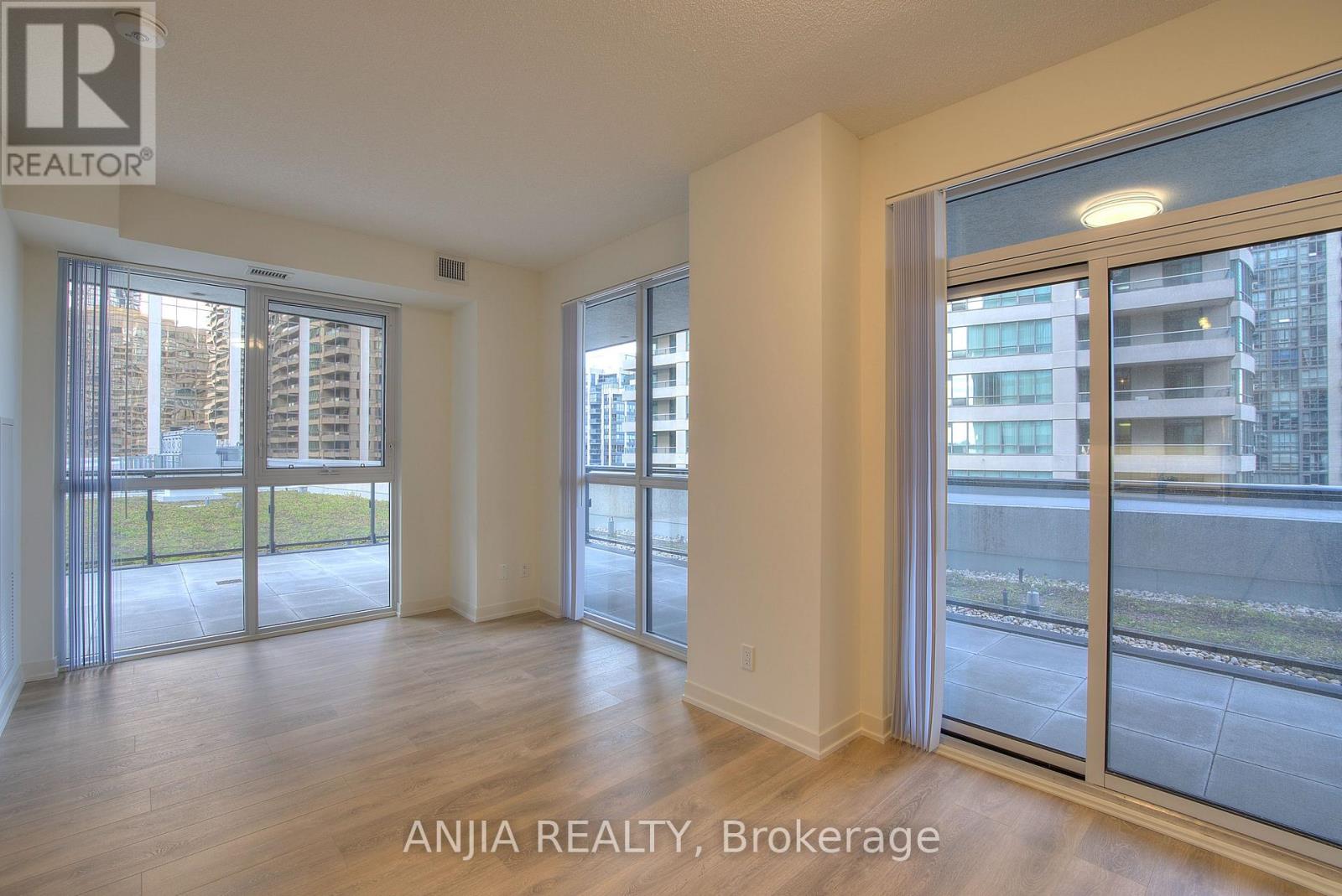 619 - 4955 Yonge Street, Toronto, Ontario  M2N 0L8 - Photo 2 - C12458679