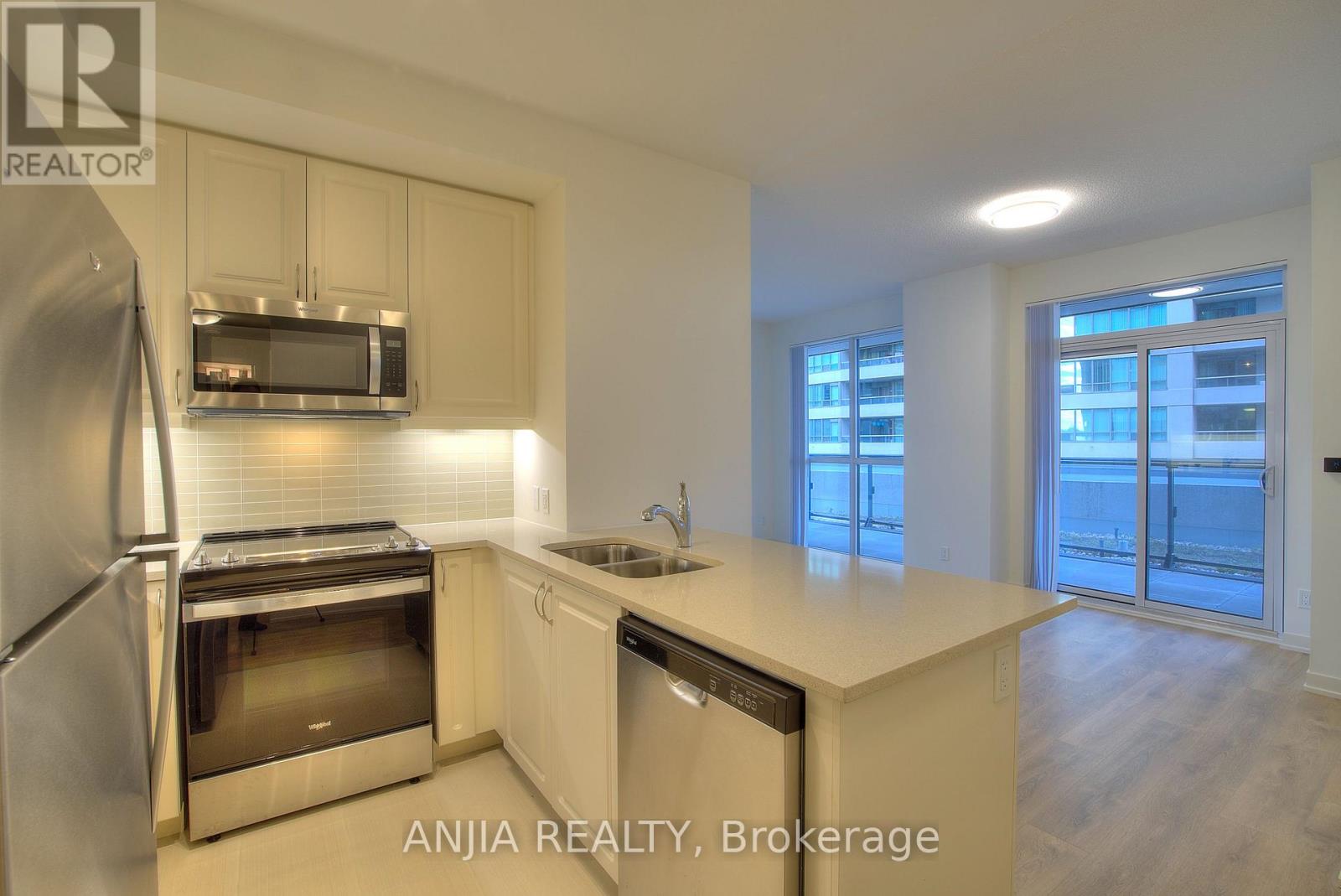 619 - 4955 Yonge Street, Toronto, Ontario  M2N 0L8 - Photo 5 - C12458679