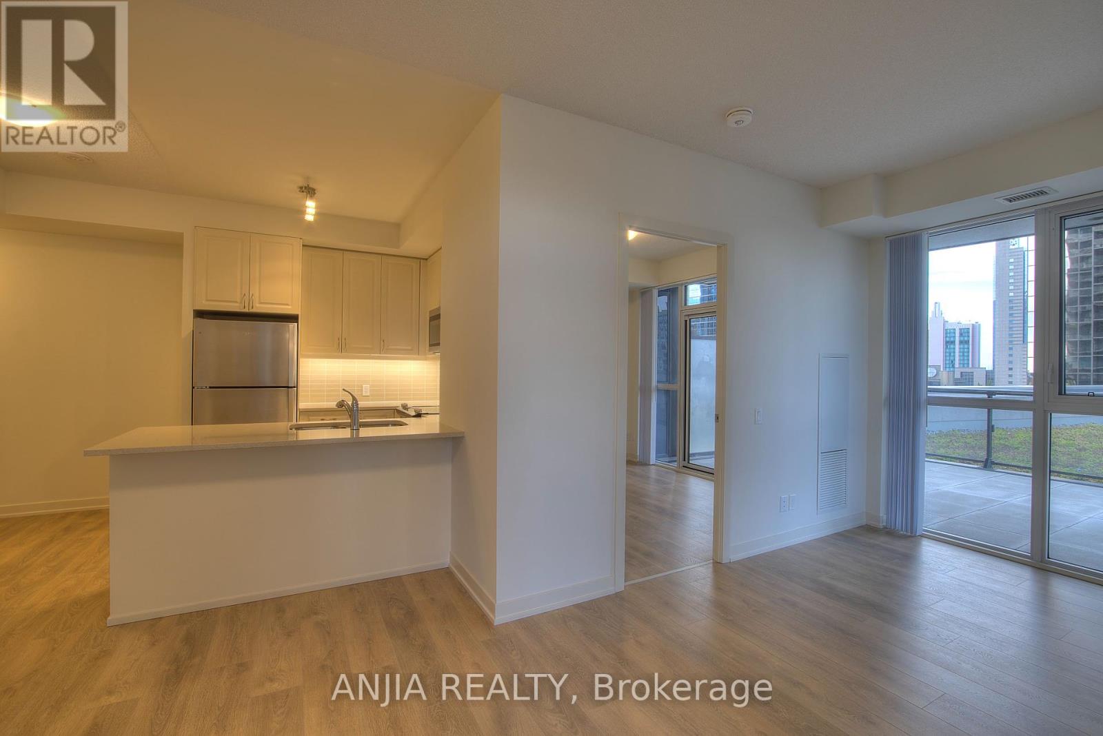 619 - 4955 Yonge Street, Toronto, Ontario  M2N 0L8 - Photo 6 - C12458679