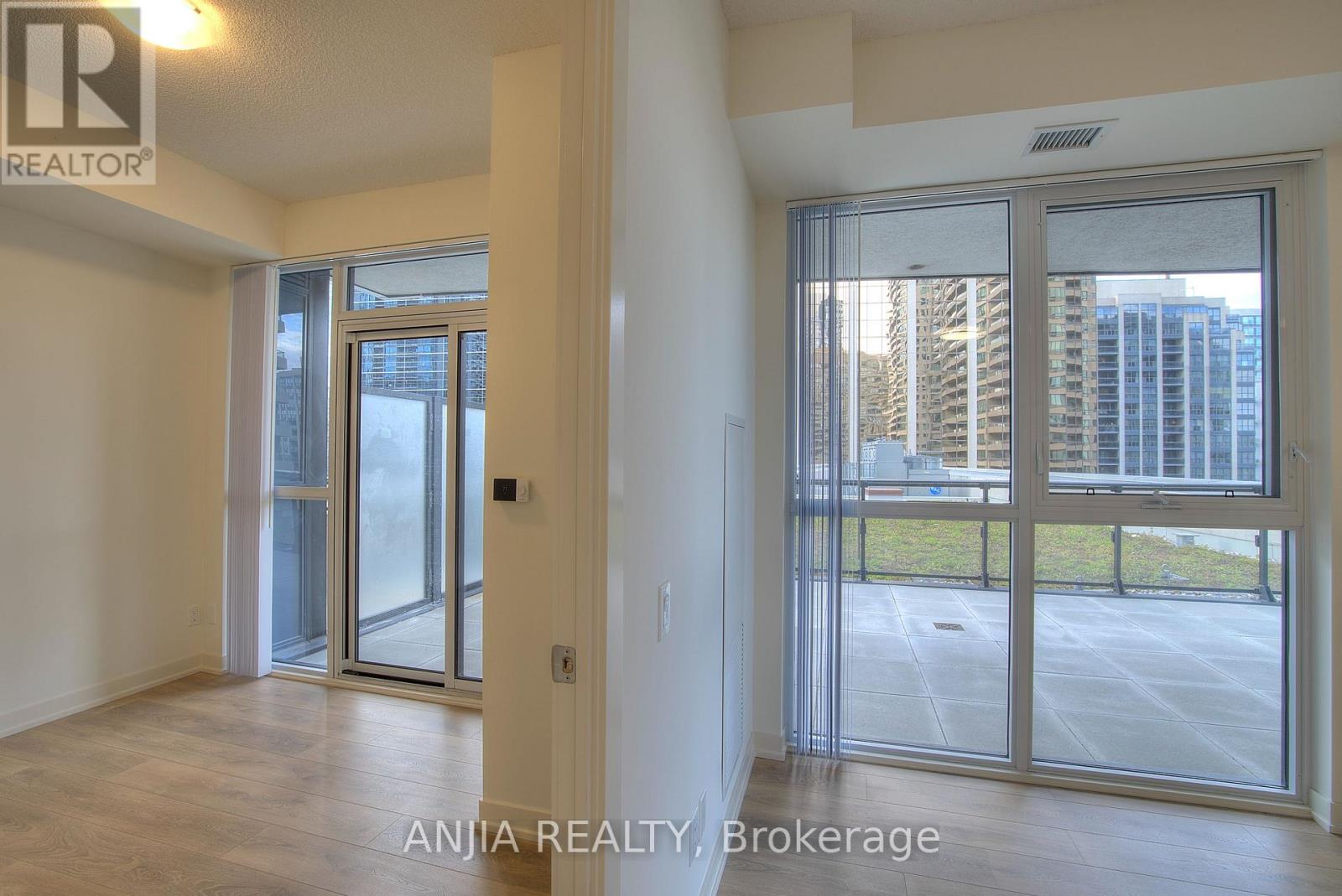 619 - 4955 Yonge Street, Toronto, Ontario  M2N 0L8 - Photo 7 - C12458679