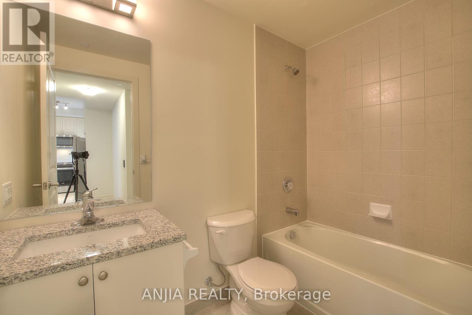 619 - 4955 Yonge Street, Toronto, Ontario  M2N 0L8 - Photo 9 - C12458679