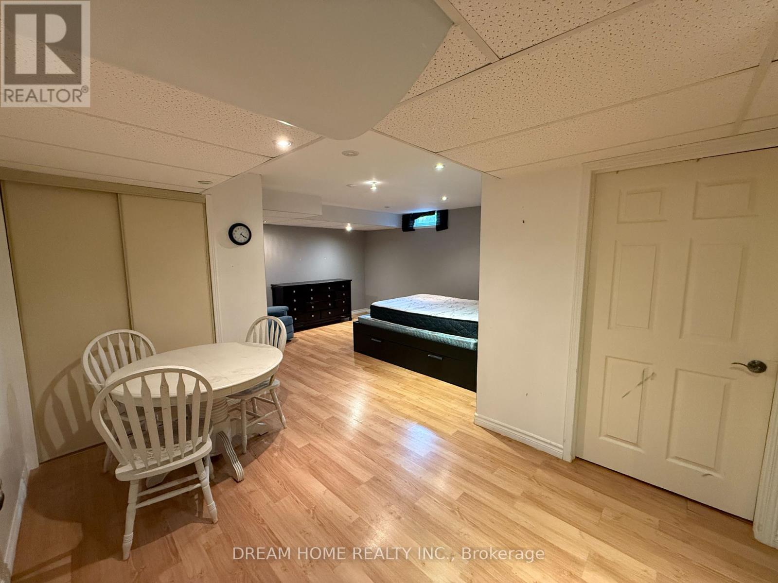 20 Wicker Drive, Richmond Hill, Ontario  L4E 4T6 - Photo 19 - N12458677