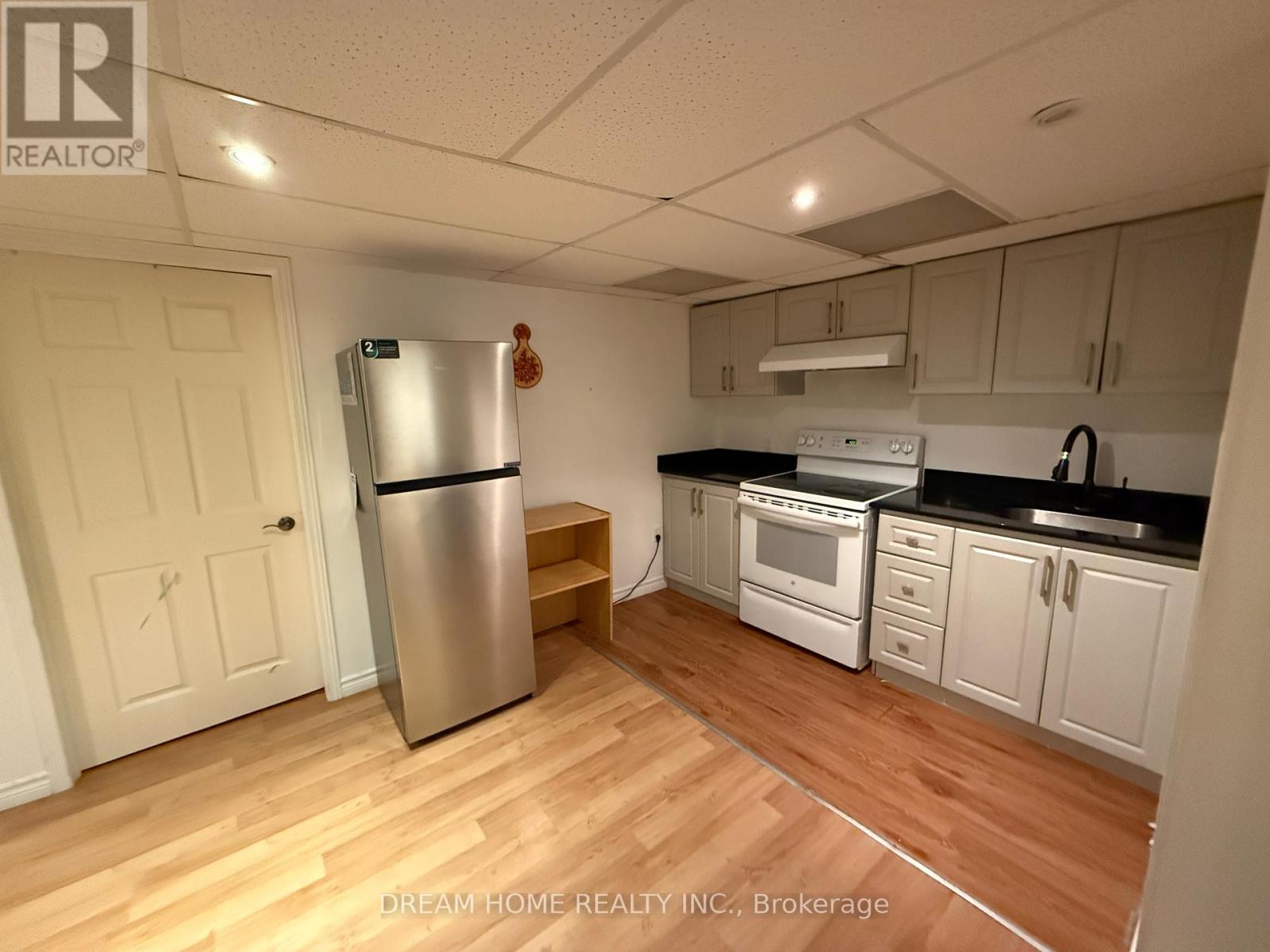 20 Wicker Drive, Richmond Hill, Ontario  L4E 4T6 - Photo 20 - N12458677