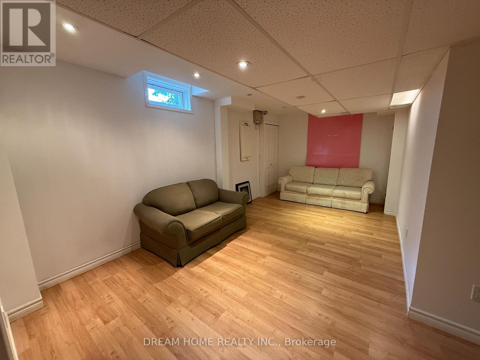 20 Wicker Drive, Richmond Hill, Ontario  L4E 4T6 - Photo 22 - N12458677