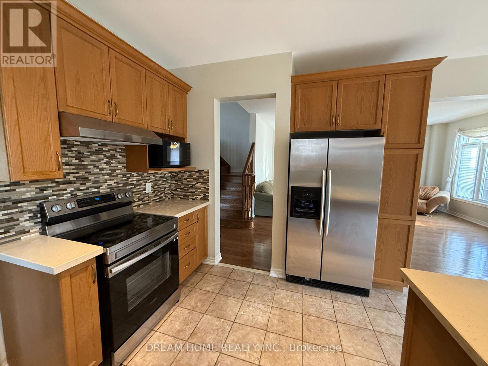20 Wicker Drive, Richmond Hill, Ontario  L4E 4T6 - Photo 7 - N12458677