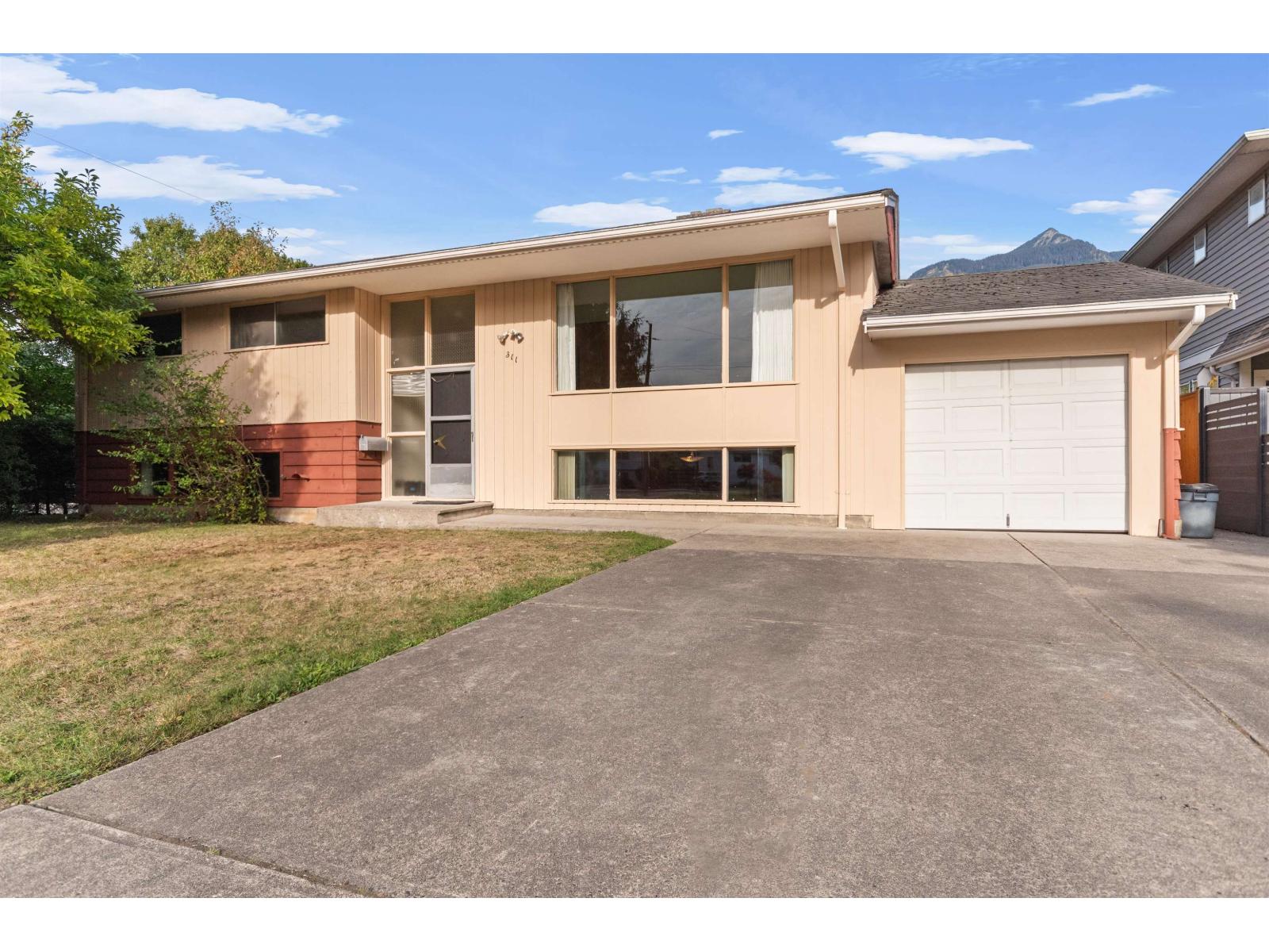 311 ALLISON AVENUE|Hope, Hope, British Columbia