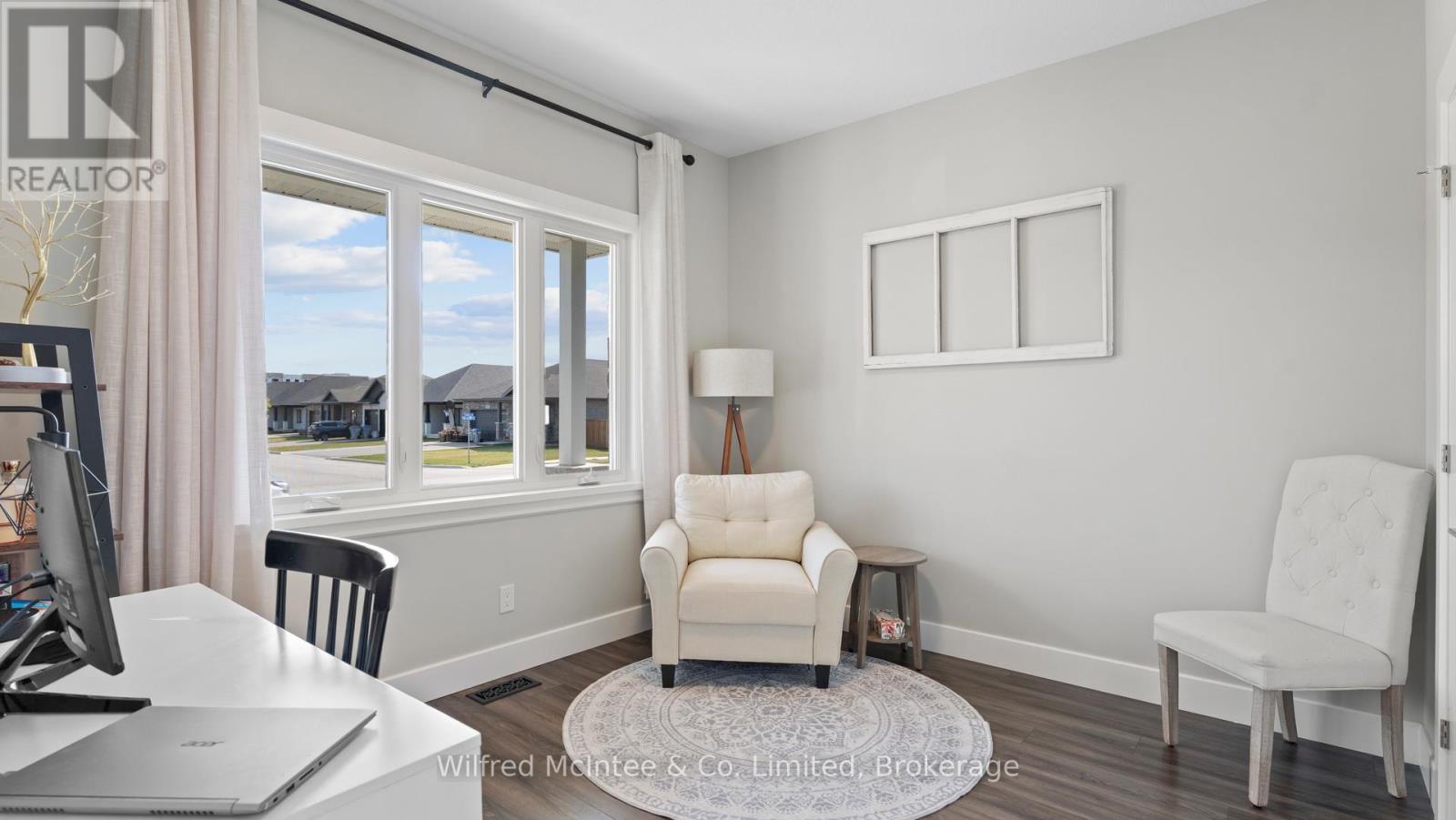 635 Winchester Avenue S, North Perth, Ontario  N4W 0C8 - Photo 11 - X12458688
