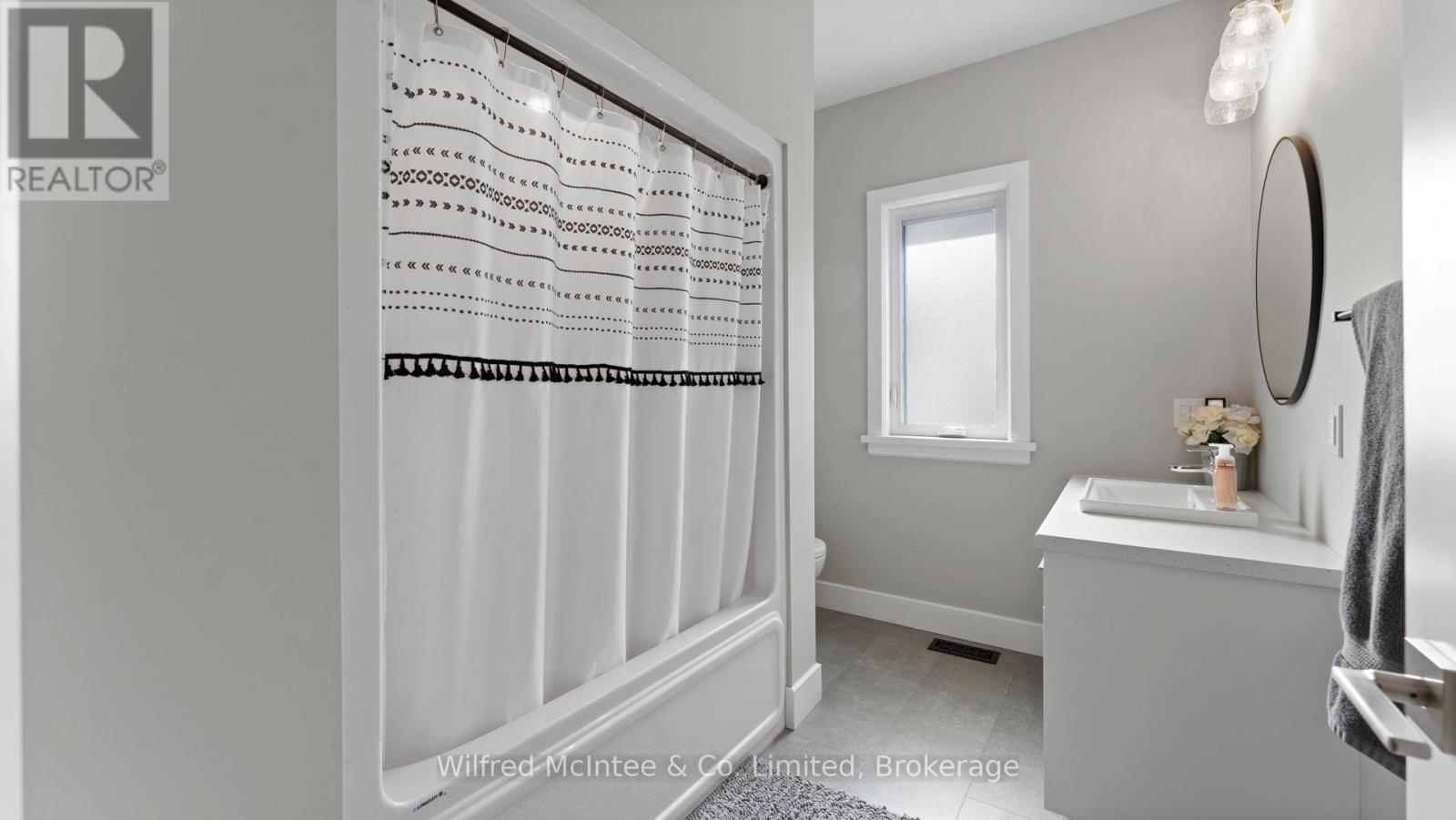 635 Winchester Avenue S, North Perth, Ontario  N4W 0C8 - Photo 15 - X12458688