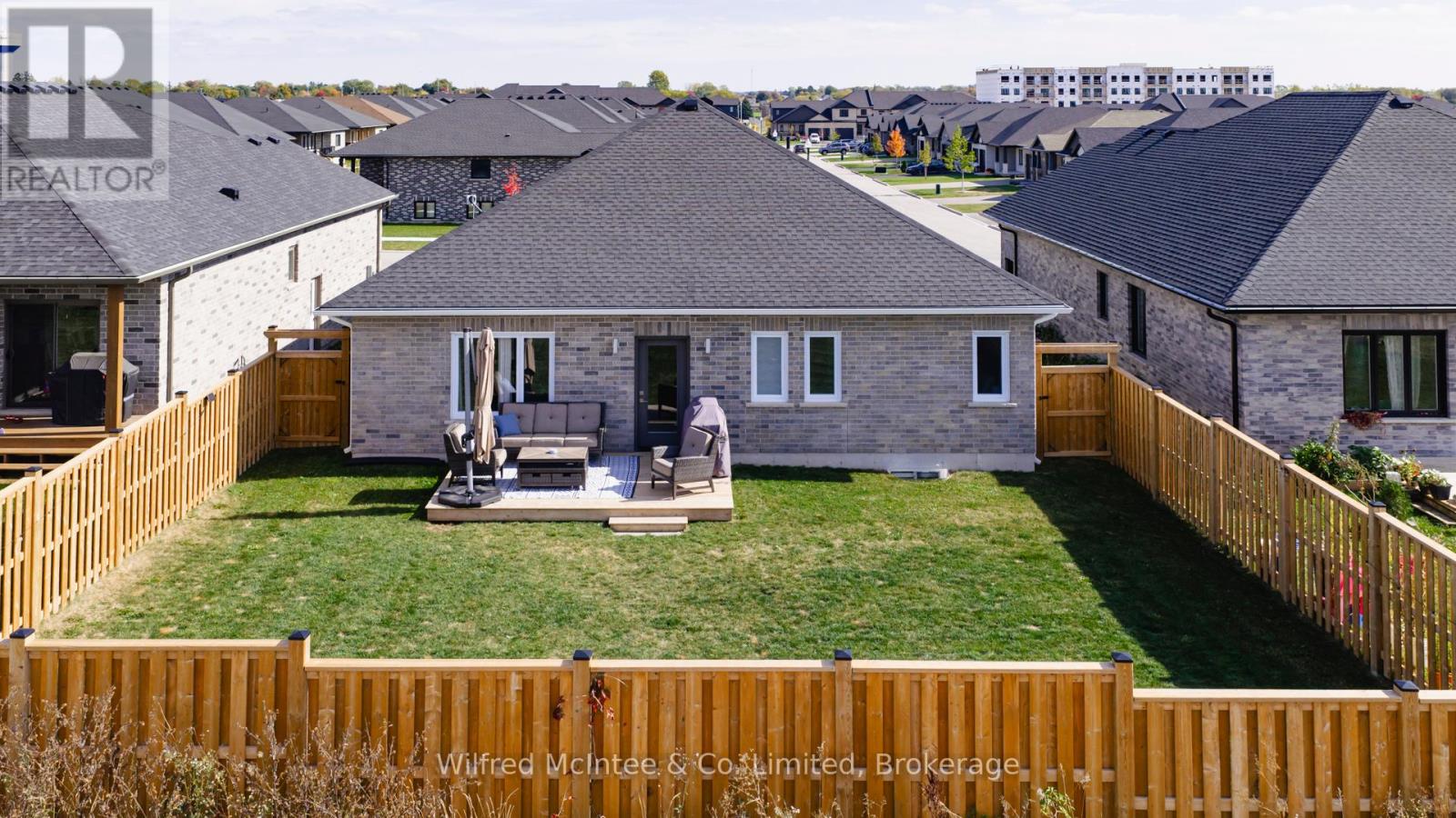 635 Winchester Avenue S, North Perth, Ontario  N4W 0C8 - Photo 23 - X12458688
