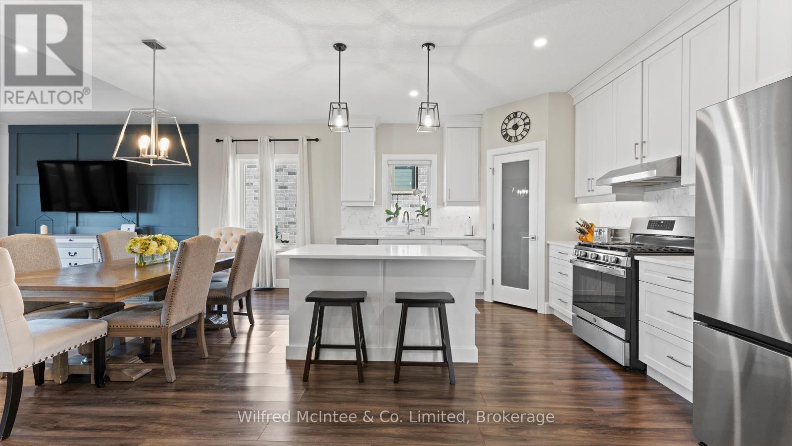 635 Winchester Avenue S, North Perth, Ontario  N4W 0C8 - Photo 5 - X12458688