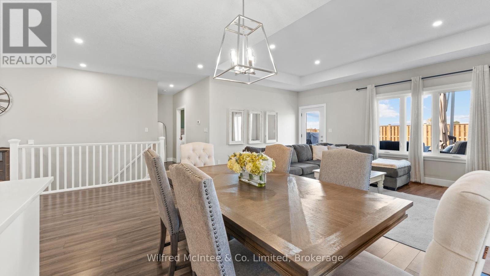 635 Winchester Avenue S, North Perth, Ontario  N4W 0C8 - Photo 8 - X12458688