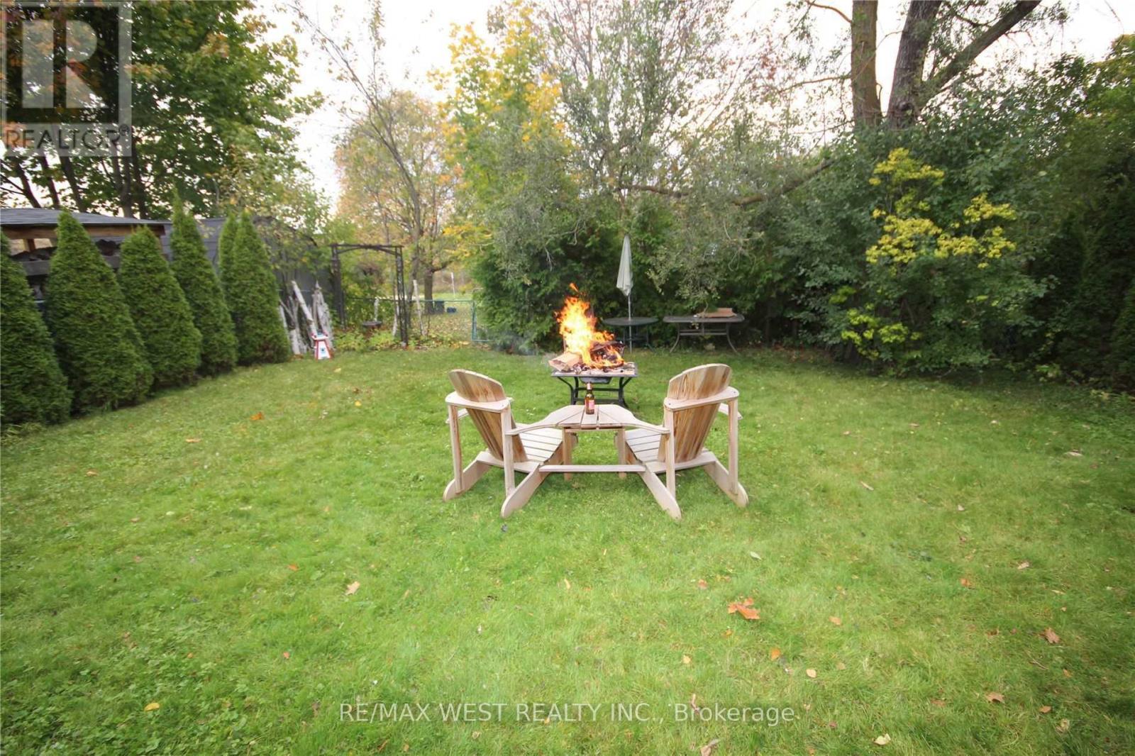 249 Hodgson Drive, Newmarket, Ontario  L3Y 1E3 - Photo 11 - N12458686