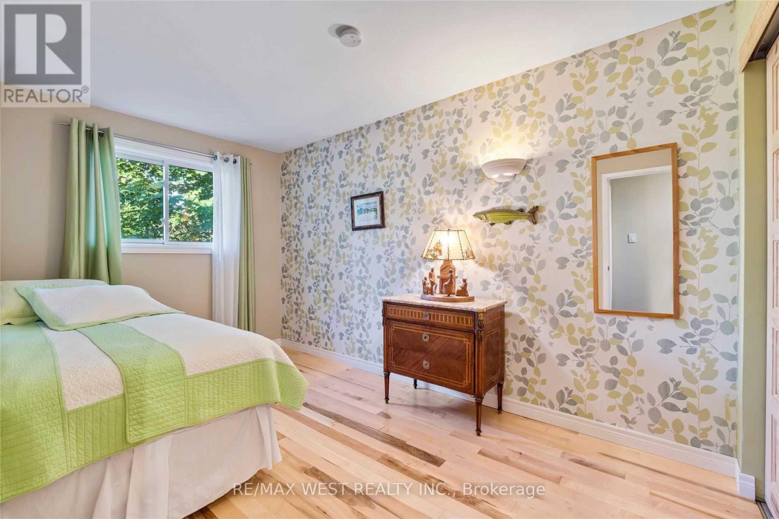 249 Hodgson Drive, Newmarket, Ontario  L3Y 1E3 - Photo 9 - N12458686