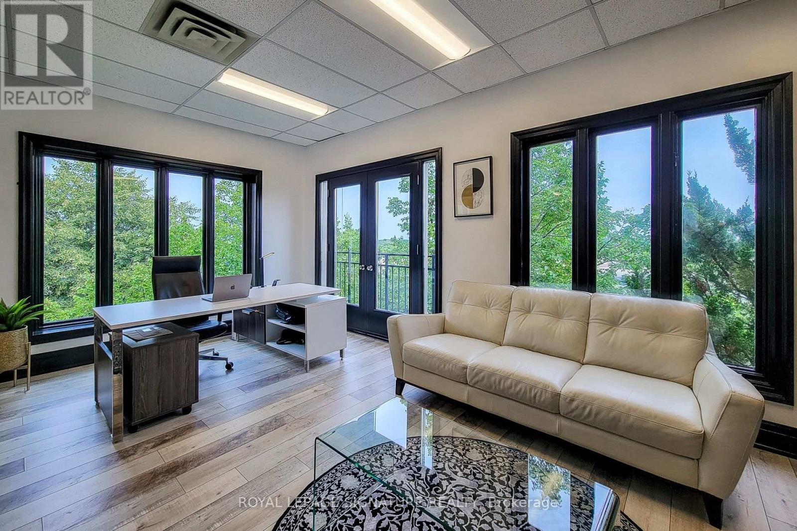 300 - 414 North Service Road E, Oakville, Ontario  L6H 5R2 - Photo 22 - W12458689