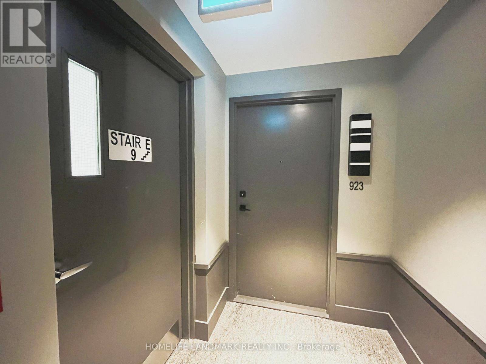 923 - 2485 Taunton Road, Oakville, Ontario  L6H 0G3 - Photo 5 - W12458691